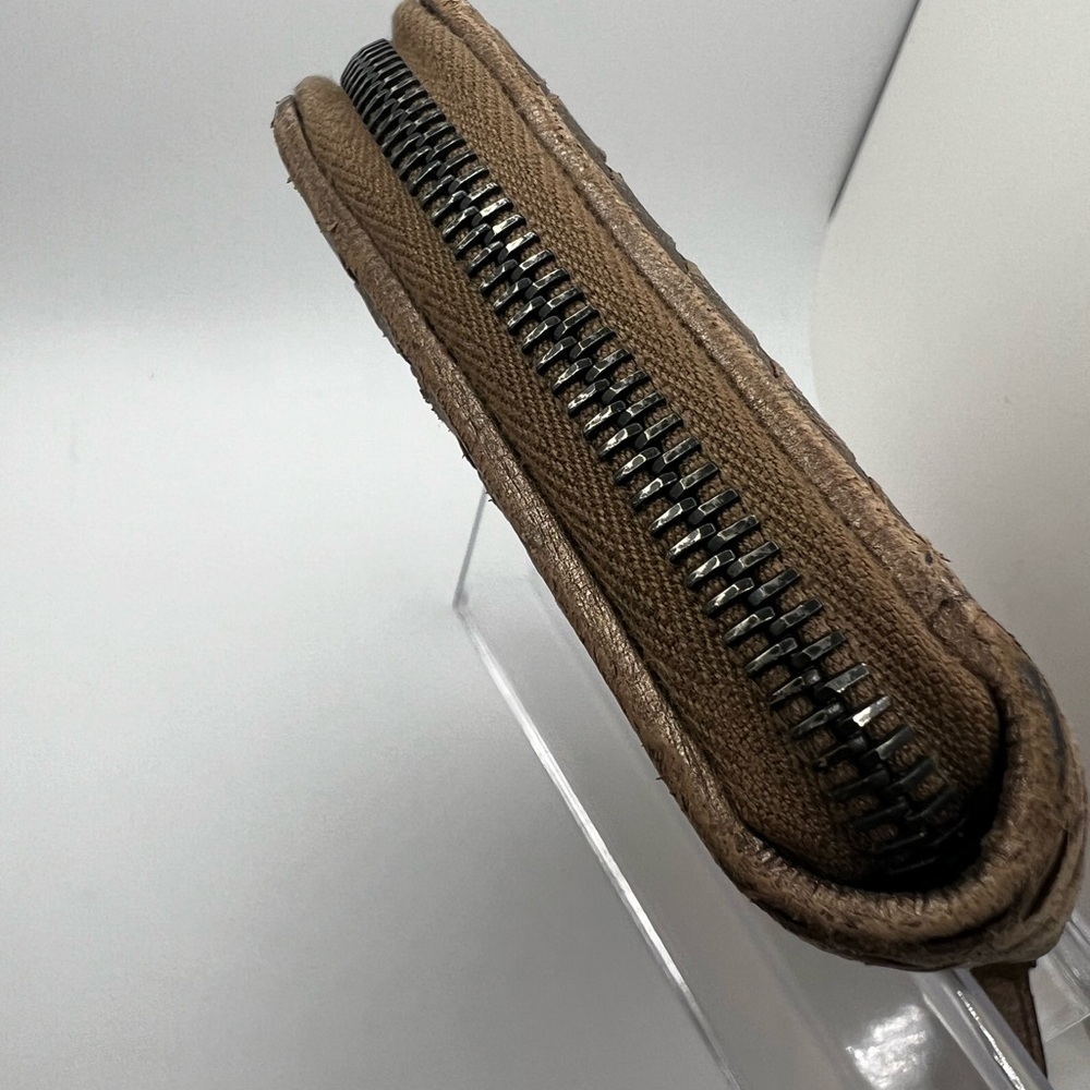 GUC Bottega Veneta Brushed Gold Intrecciato Zip Wallet - Picture 5 of 9